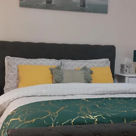 Lovely 2-bed House In The Heart Of Woodhouse Leeds Holiday home