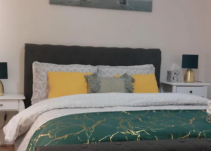 Lovely 2-bed House In The Heart Of Woodhouse Leeds Holiday home