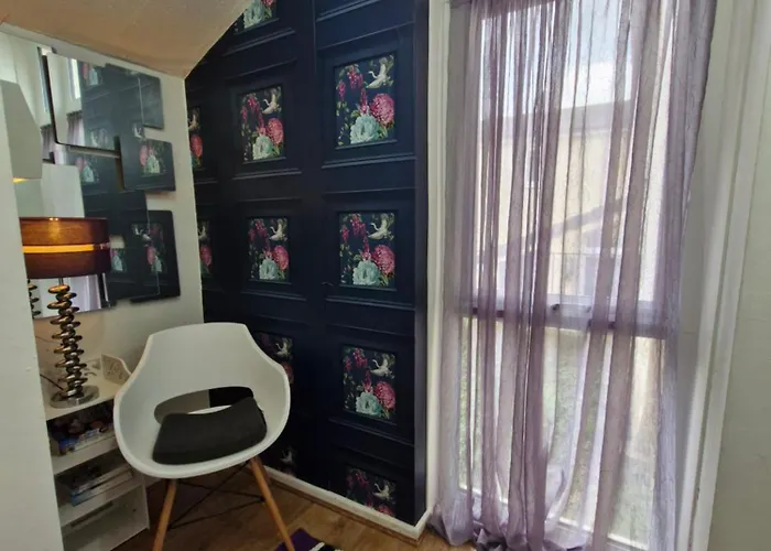 Lovely 2-bed House In The Heart Of Woodhouse Leeds 펜션