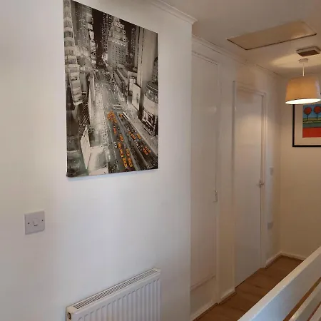 Lovely 2-bed House In The Heart Of Woodhouse Leeds Holiday home *