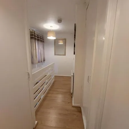 Lovely 2-bed House In The Heart Of Woodhouse Leeds Leeds (West Yorkshire)